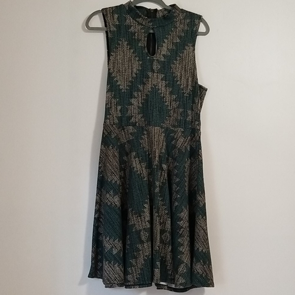 Plus sized! Vintage inspired working casual dress - Picture 1 of 3